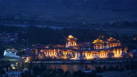 bhutan saga la trek  cultural  himalayan trekkers