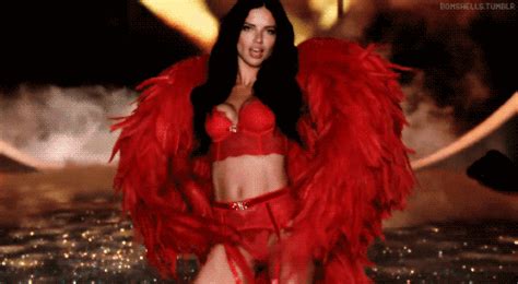 How To Be A Victoria’s Secret Model By The Angels Themselves Glamour Uk