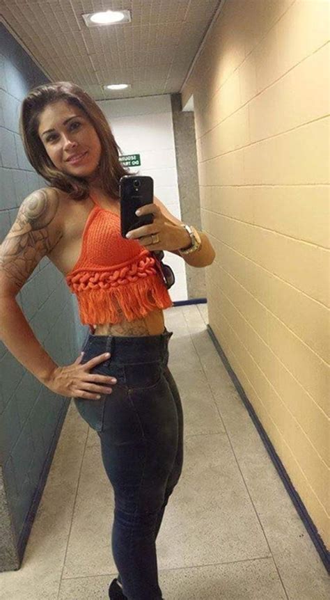 See It Sexy Brazilian Street Sweeper Becomes Viral Star