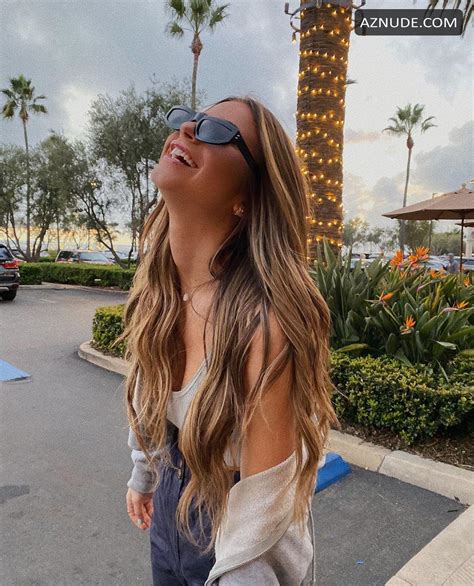 Emily Elizabeth Hot Photos From Instagram 2019 2020 Aznude
