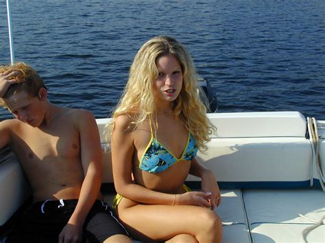 interracial threesome on a boat other freesic eu