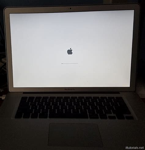Macbook Pro Stuck At Start Up Apple Logo White Screen