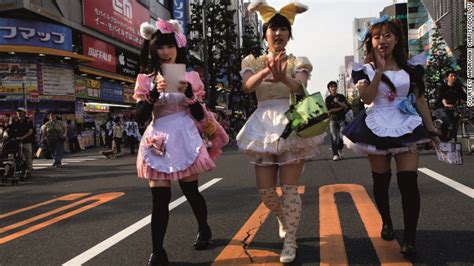 cuteness is served exploring japan s maid culture geekout blogs