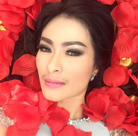 ini 15 nama asli penyanyi dangdut terkenal di indonesia