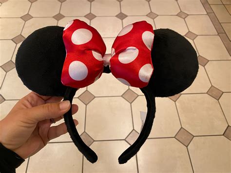 redesigned classic minnie mouse ears arrive  walt disney