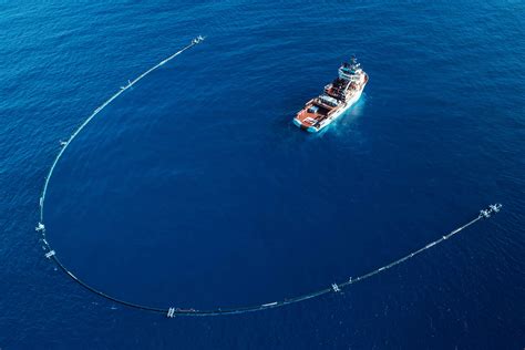 ocean cleanup great pacific garbage patch ocean cleanup plastic pollution oceans