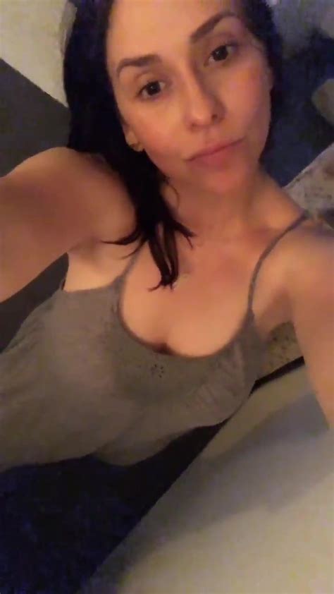 Jennifer Love Hewitt Cleavage Selfie Hd Porn C7 Xhamster