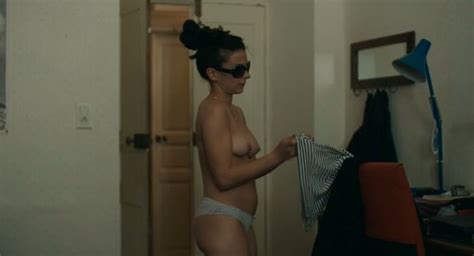 Nude Video Celebs Delia Sepulcre Nativi Nude Une Vie