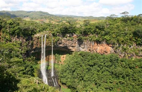 chamarel waterfall alluring world