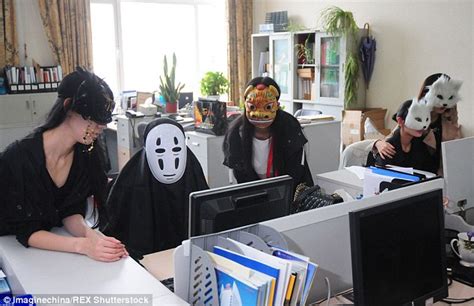 chinese company allows staff to wear masks at work to deal