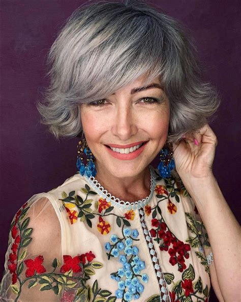 22 Stylish And Youthful Short Hairstyles For Women Over 50