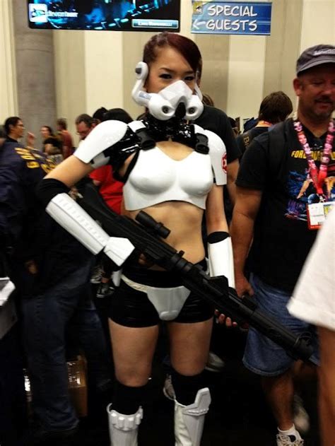 Gears Of Halo Video Game Reviews News And Cosplay Ten Sexy Storm