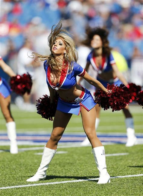 the 127 best cheerleaders images on pinterest football girls red heads and american football