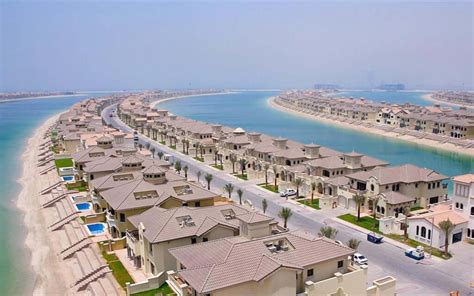 palm jumeirah  peaceful life   vibrant community