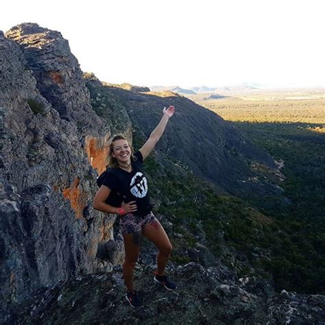 woman takes up naked hiking as part of her ‘yes year