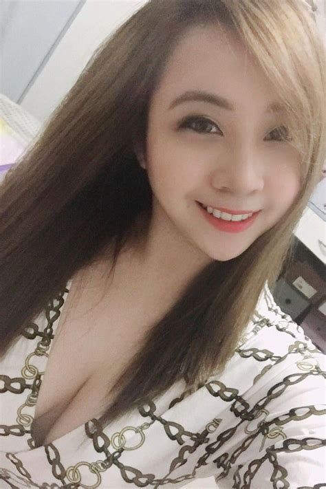 Top Pinay Tiffany Tan Hot And Sexy Beautiful Busty Asian Booty Game