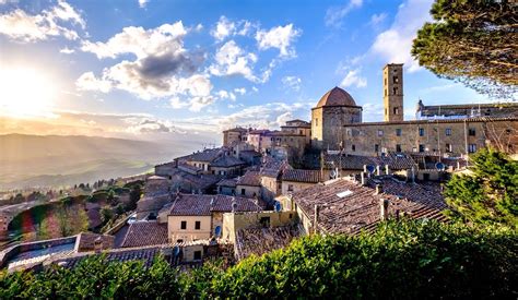 ontdek de  mooiste bezienswaardigheden van volterra