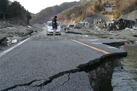 japan earthquake  magnitude  rocks tokyo news travelerstoday