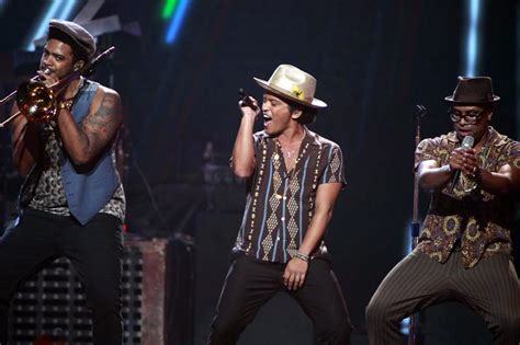bruno mars grammy performance 2013 locked out of heaven