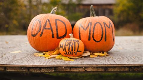 8 beautiful fall themed pregnancy announcements what to expect