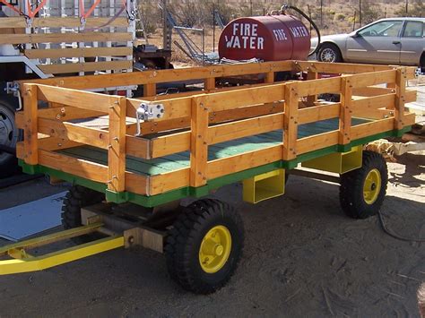 brandies prairie  producehay ride wagon