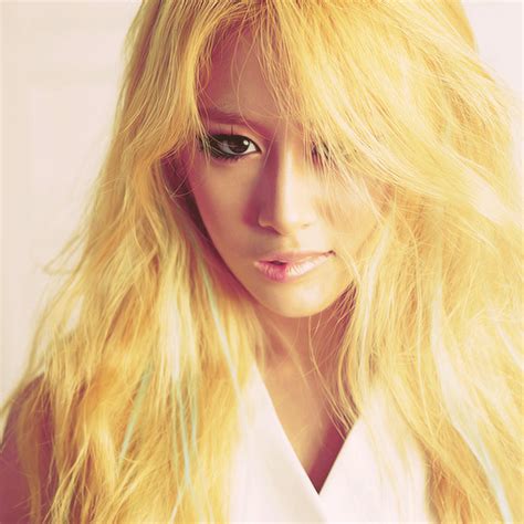 prettiest blonde idol female celebrity photos onehallyu