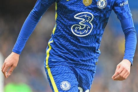 Report Chelsea In Talks To Replace Three As Shirt Sponsor Next Season