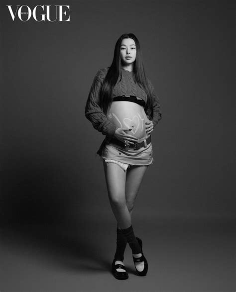 Honey Lee Sizzles In Head Turning Maternity Shoot For Vogue Korea