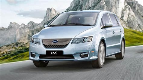 byd  ev specs range performance   mph