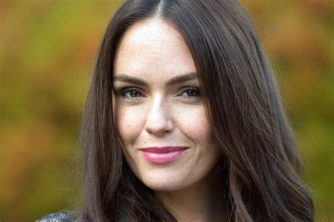 hollyoaks actress jennifer metcalfe makes shock exit on the show s
