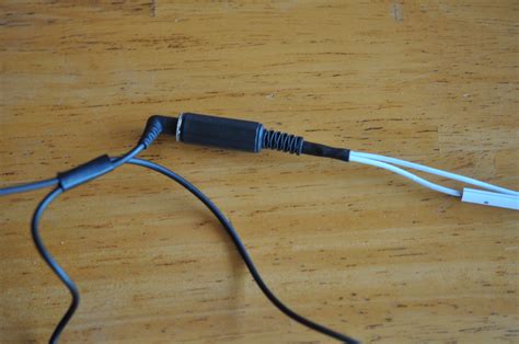 pair  headphones smart phone capable tested headphone  mic wiring