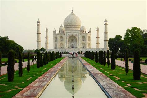 famous historical monuments  india