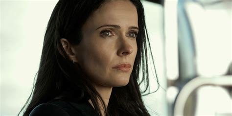Superman And Lois Star Bitsie Tulloch On Her Cw Version Of Lois Lane