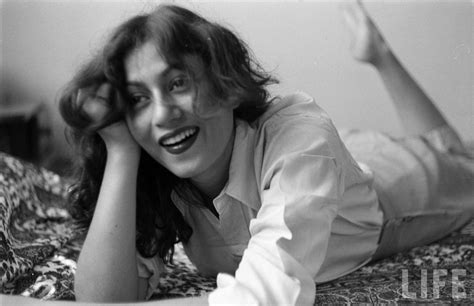 hindi movie actress madhubala in her room photographed by james burke in 1951 old indian photos