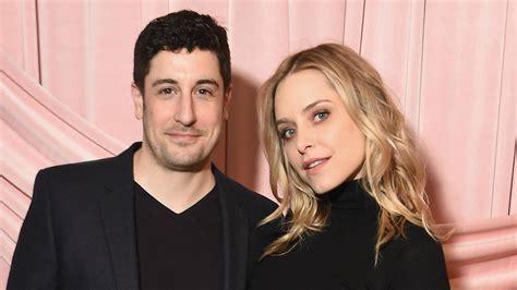 jenny mollen shows off bandaged belly in mirror selfie 4 days after giving birth to son lazlo