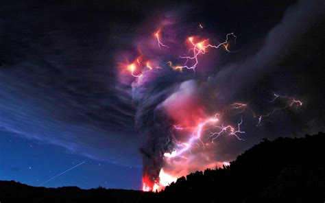 volcano lightning wallpapers hd geegle news