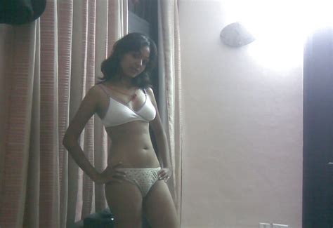 indian unseen desi girl selfie of her nude boobs and sex 23 pics xhamster