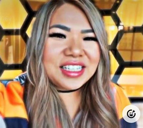 gold kim icon 🍯 cute youtubers kim best youtubers