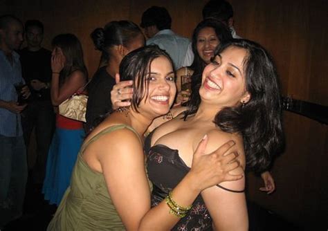 Lesbian Indian Girls Making Some Fun Gandi Larkian