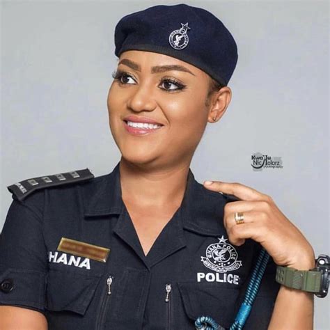 Photo Ghanaians Go Crazy Over Beautiful Female Cop’s