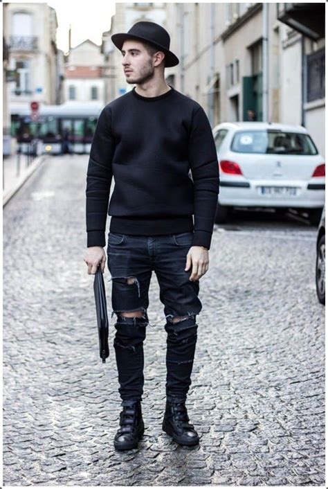 Black Jeans Outfits For Men–18 Ways To Wear Black Jeans Guys