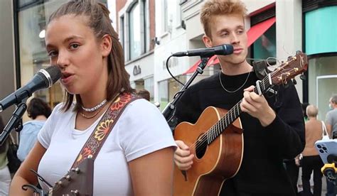 dublin crowd mesmorised  allie sherlock performs duet  grafton street extraie