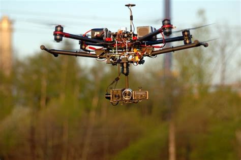 trening sluzb reagowania kryzysowego  wspolpracy  dronami drone quadcopter vehicles