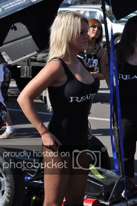 Pin By Edward Wunsch On Automotive Things Grid Girls Female Racers