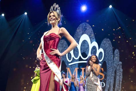 trans model  actor  crowned  netherlands   compete   universe