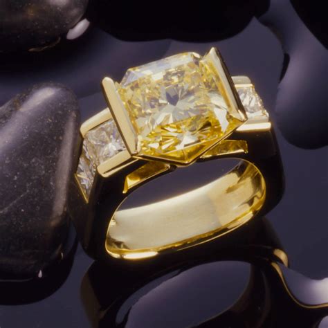 fancy colored yellow diamond buying guide international gem society