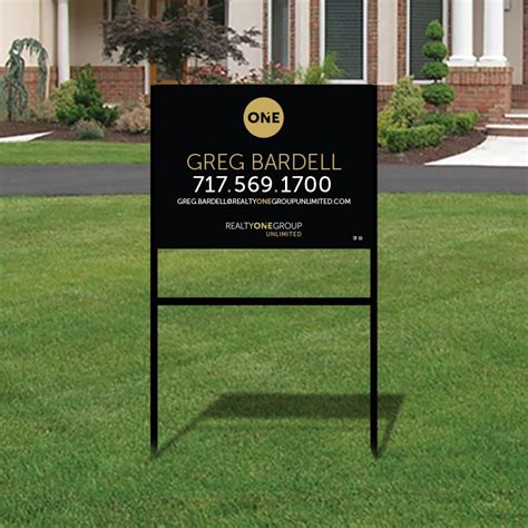 realty  group yard signs  sale dee sign dee sign