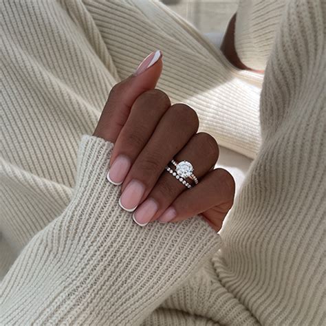 How To Wear A Wedding Ring Set The Must Read Guide