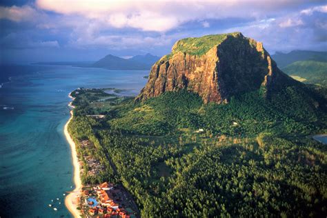mauritius travel guide essential facts  information