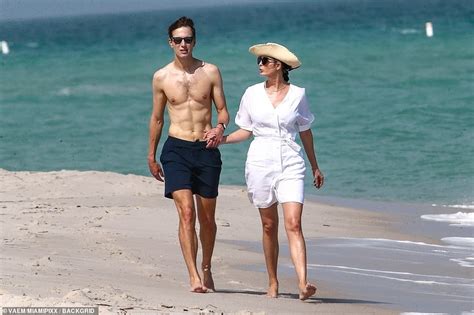 Beaming Ivanka And Shirtless Jared Go For A Romantic Stroll Along The